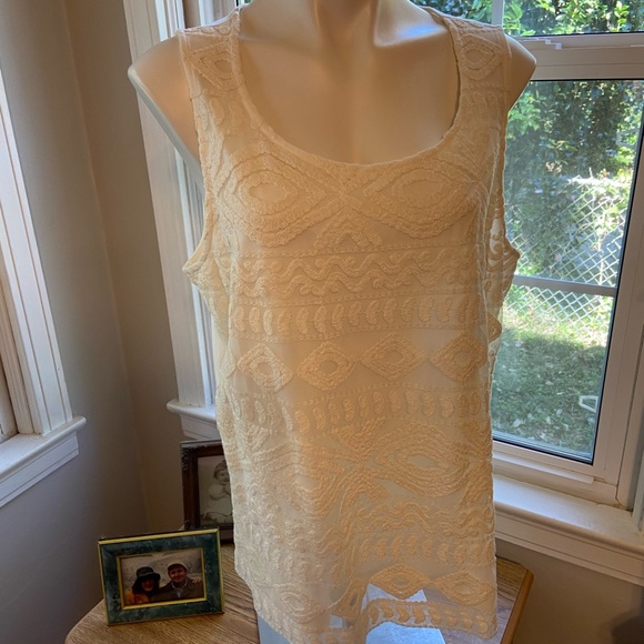 Chico's Tops - Chico’s Sz 3 which is 16 Or XL cream tank